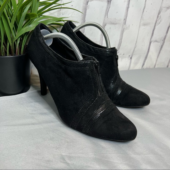 IMPO Ankle Heel Booties - Picture 1 of 10